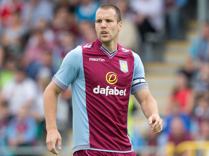 mu vs az alkmaar, mu, az alkmaar, europa league, ron vlaar, vlaar, man utd, man united