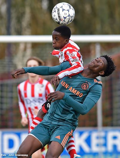 david easmon, ajax, u15 ajax, người khổng lồ, cầu thủ trẻ, sparta rotterdam