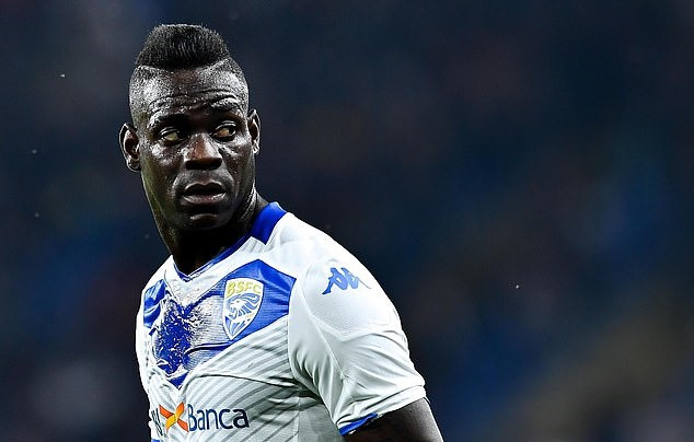 mario balotelli, julio cruz, inter milan, serie a, ngựa chứng balotelli, balotelli khiêm tốn, balotelli kiêu ngạo