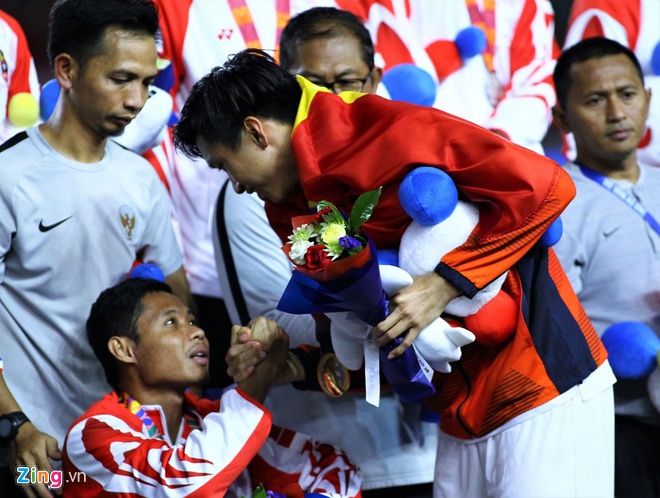 HLV Campuchia, đội tuyển campuchia, Keisuke Honda, Evan Dimas, Đoàn Văn Hậu, bóng đá đông nam á