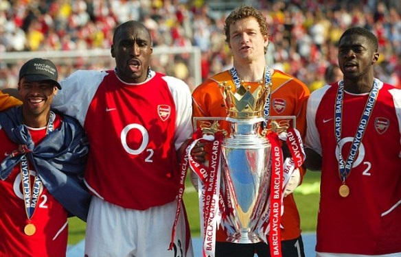 Arsenal, Ngoại hạng Anh, Liverpool, liverpool bất bại, Jens Lehmann, liverpool vô địch