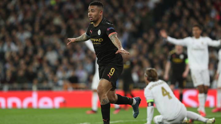 Jesus loại bỏ Ramos để ghi bàn cho Man City. Ảnh: AS Vinicius, Champions League, Real Madrid vs Man City, Cúp C1, Real Madrid, Man City