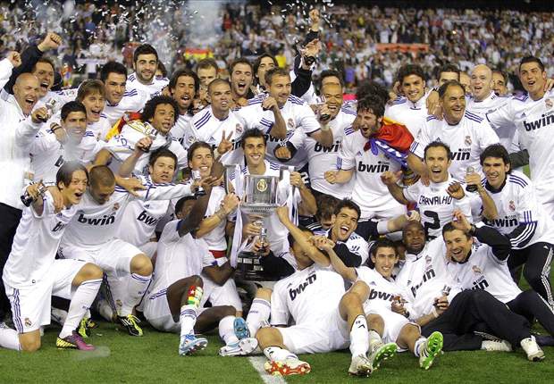 Mourinho cùng Real chấm dứt sự thống trị của Barca tại La Liga. Ảnh: Internet