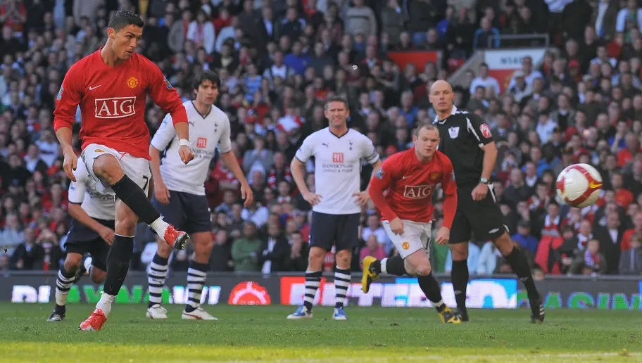 Ronaldo, Howard Webb, Manchester United, Tottenham