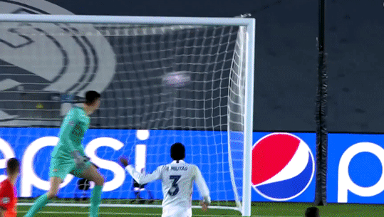 VIDEO: Modric thực hiện cú sút 'phi đạn' găm vào lưới Shakhtar Donetsk