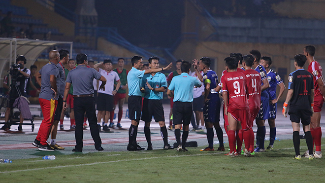 Viettel 2-1 Bình Dương, trọng tài bẻ còi, HLV Hải Biên, HLV Bình Dương phát biểu, Bxh vleague 2019