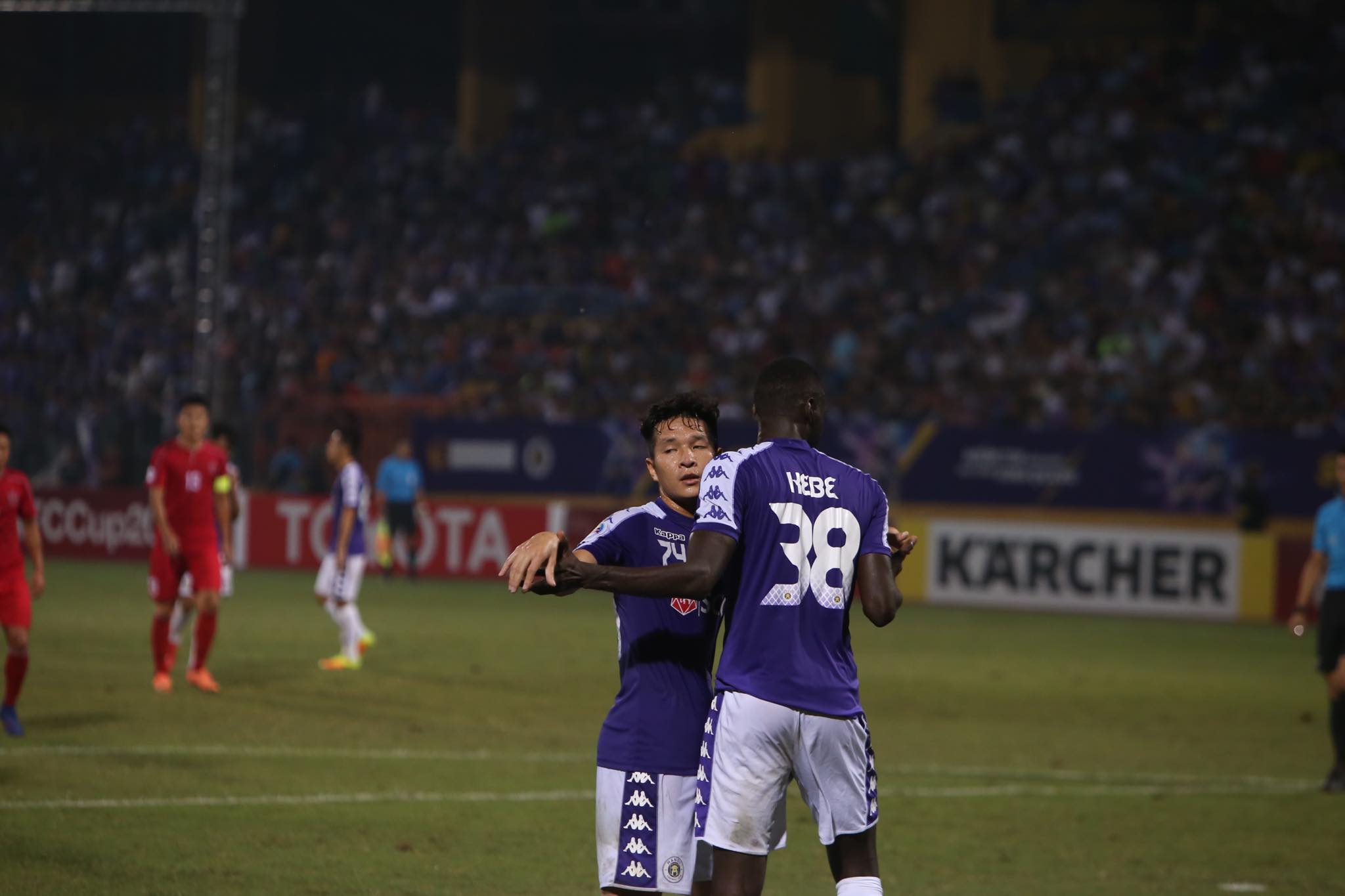 Hà Nội FC 2-2 April 25, Hà Nội FC, Ibou Kebe, HLV Chu Đình Nghiêm, chung kết AFC Cup