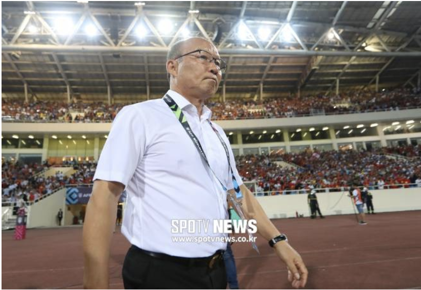Việt Nam vs Malaysia, ĐT Việt Nam, vòng loại world cup 2022, báo hàn, cđv việt nam, park hang seo