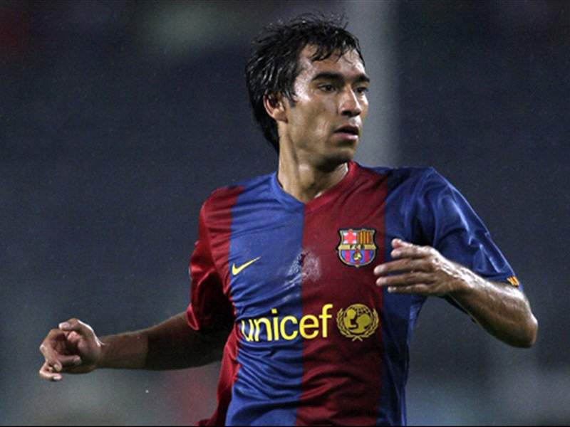 Giovanni Van Bronckhorst, Simon McMenemy, Vòng loại WC 2022, ĐT indonesia, Cựu sao barca