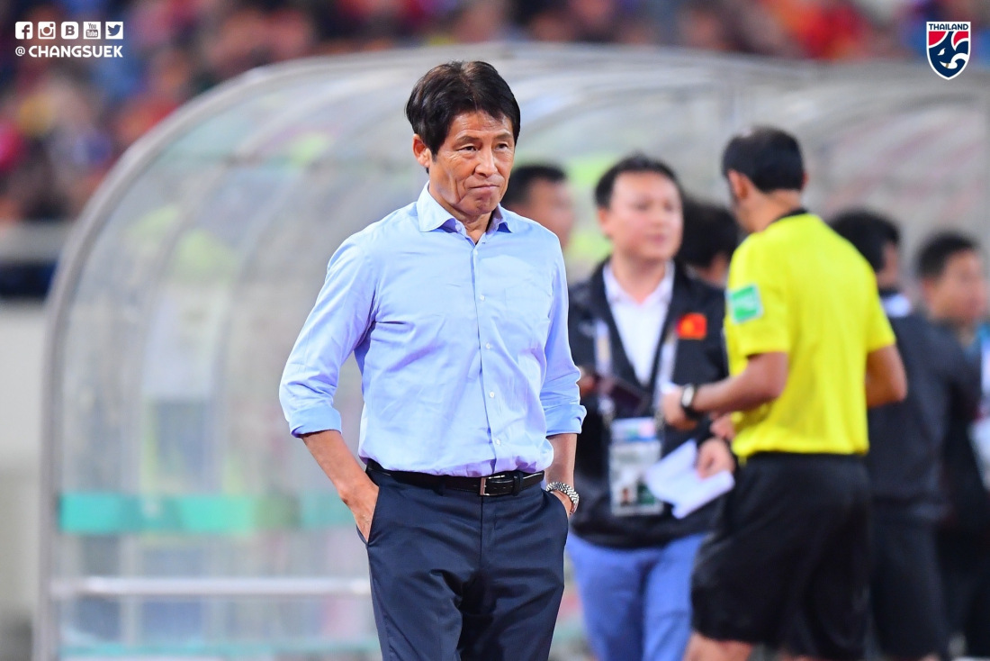 Việt Nam 0-0 Thái Lan, vòng loại WC 2022, Akiran Nishino, Ekanit, Chuyen gia Anh, Paul Murphy