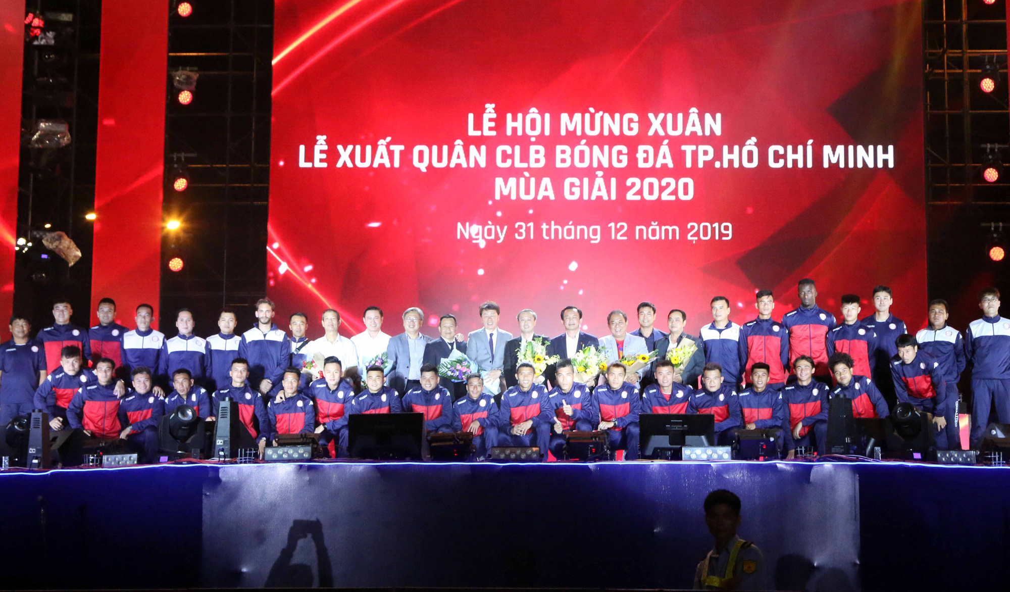 TP. Hồ Chí Minh xuất quân