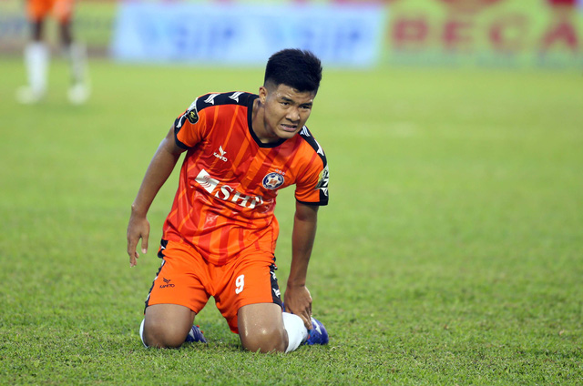 Duc Chinh tro lai tap luyen