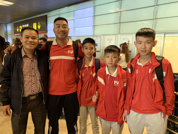 Le Anh Duc nhan loi khen tu Ryan Giggs