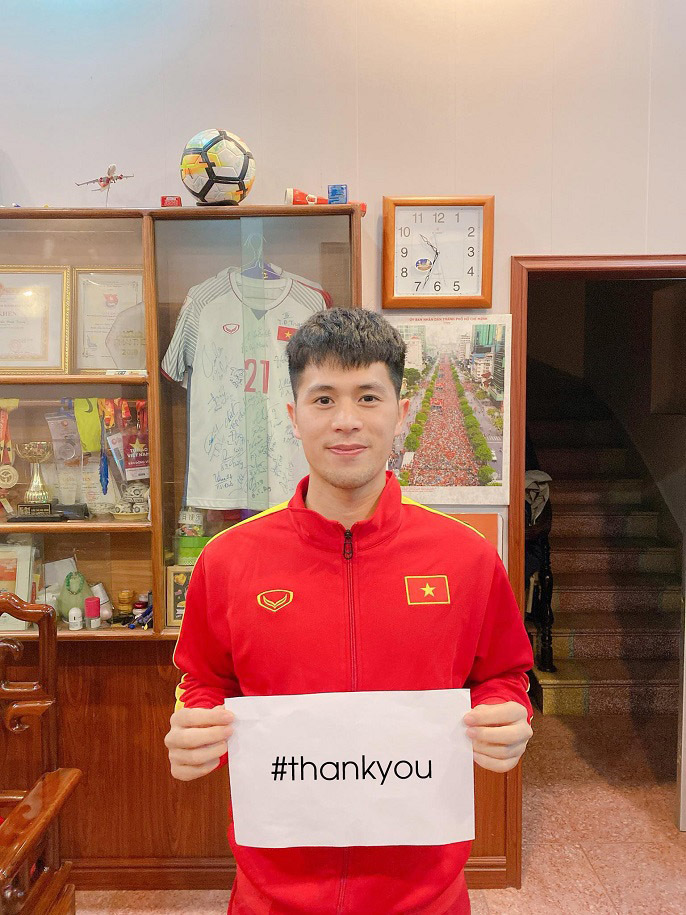 thay tro hlv park hang seo tham du xin cam on