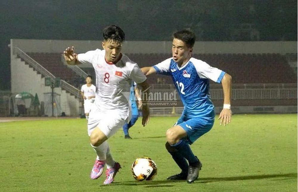 Huynh Cong den sang nhat ban thu viec