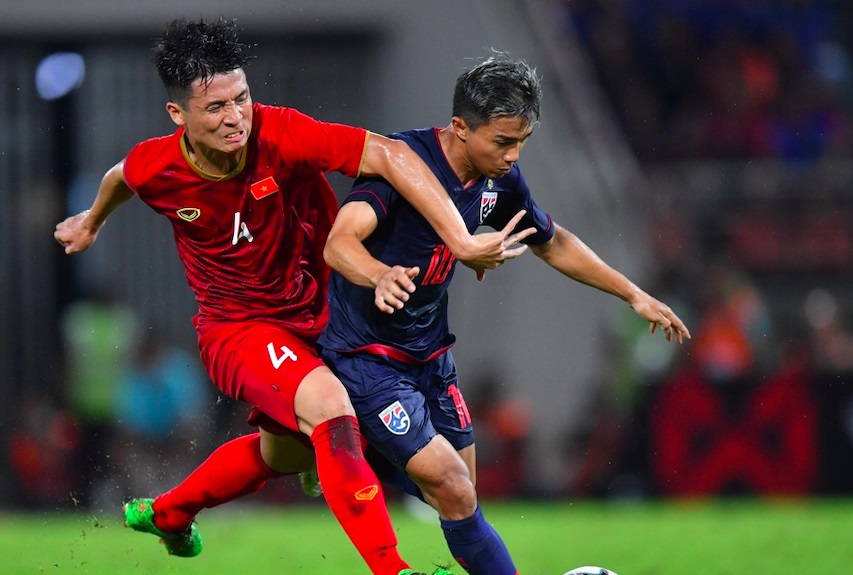 Viet Nam van nup duoi cai bong cua Thai LAn