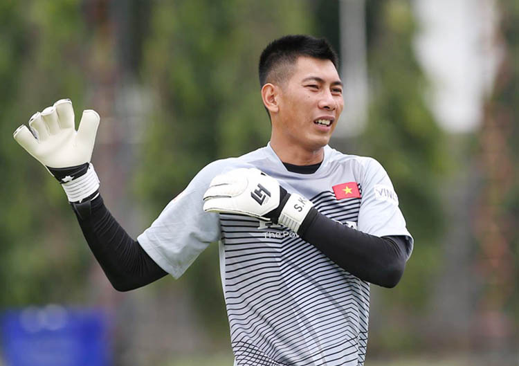 Khanh Hoa bat luc de Tuan Manh ra di