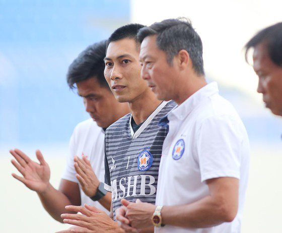 Tuan Manh tim duoc ben do moi