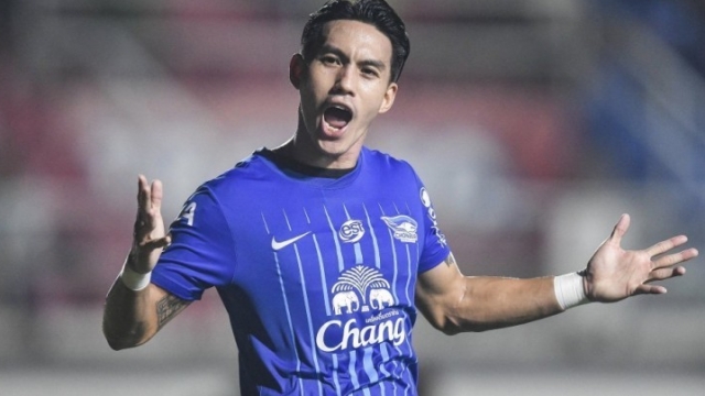 Teeratep Winothai muon toi V.League
