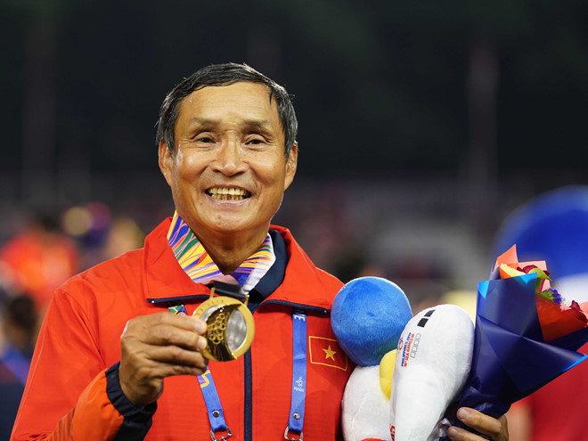 HLV Mai Duc Chung tu choi dan dat Hai Phong