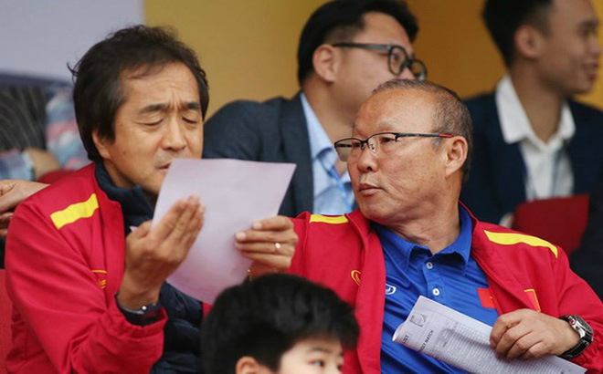HLV Park du khan Ha Noi vs Dong Thap