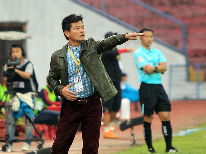 Nam Định thay HLV