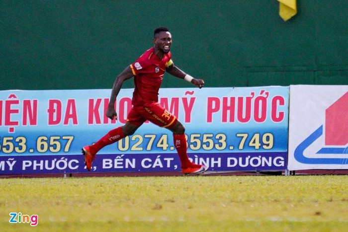 Thanh Hoa bat ngo danh bai Binh Duong