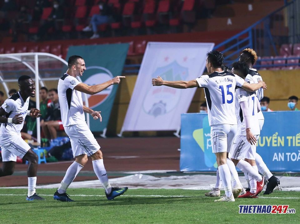 VPF dua ra phuong an V-League tro lai
