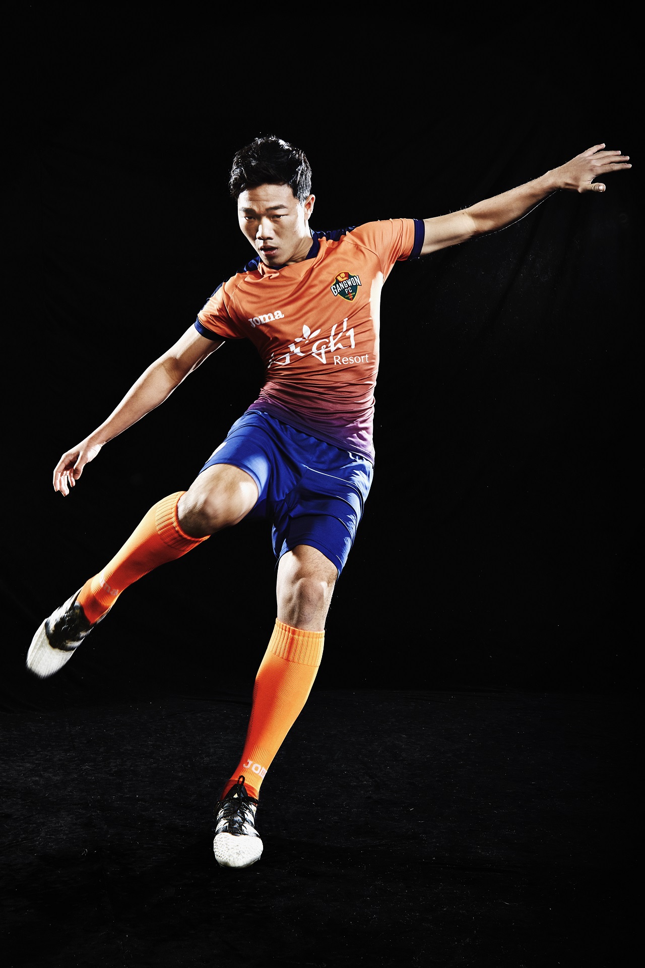 Gangwon FC, tin tuc Gangwon FC, tin tuc Luong Xuan Truong, tin tuc Xuan Truong, tin tuc HAGL, tin tuc K-League, 