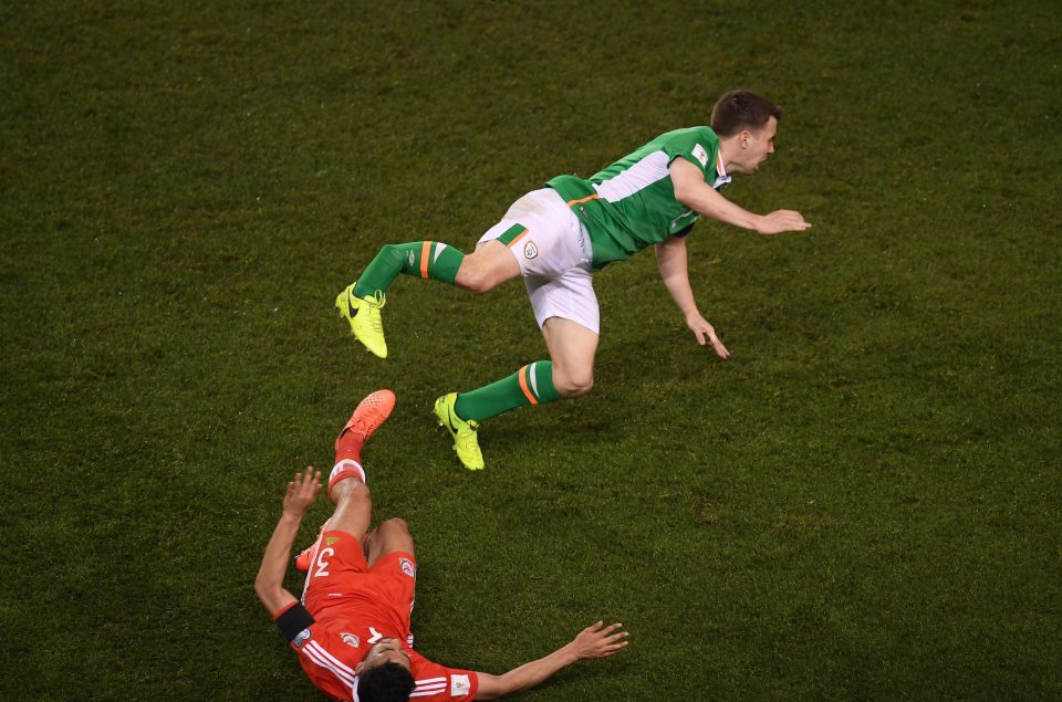 coleman, dtqg ireland, seamus coleman, ireland vs xứ wales, coleman gẫy chân