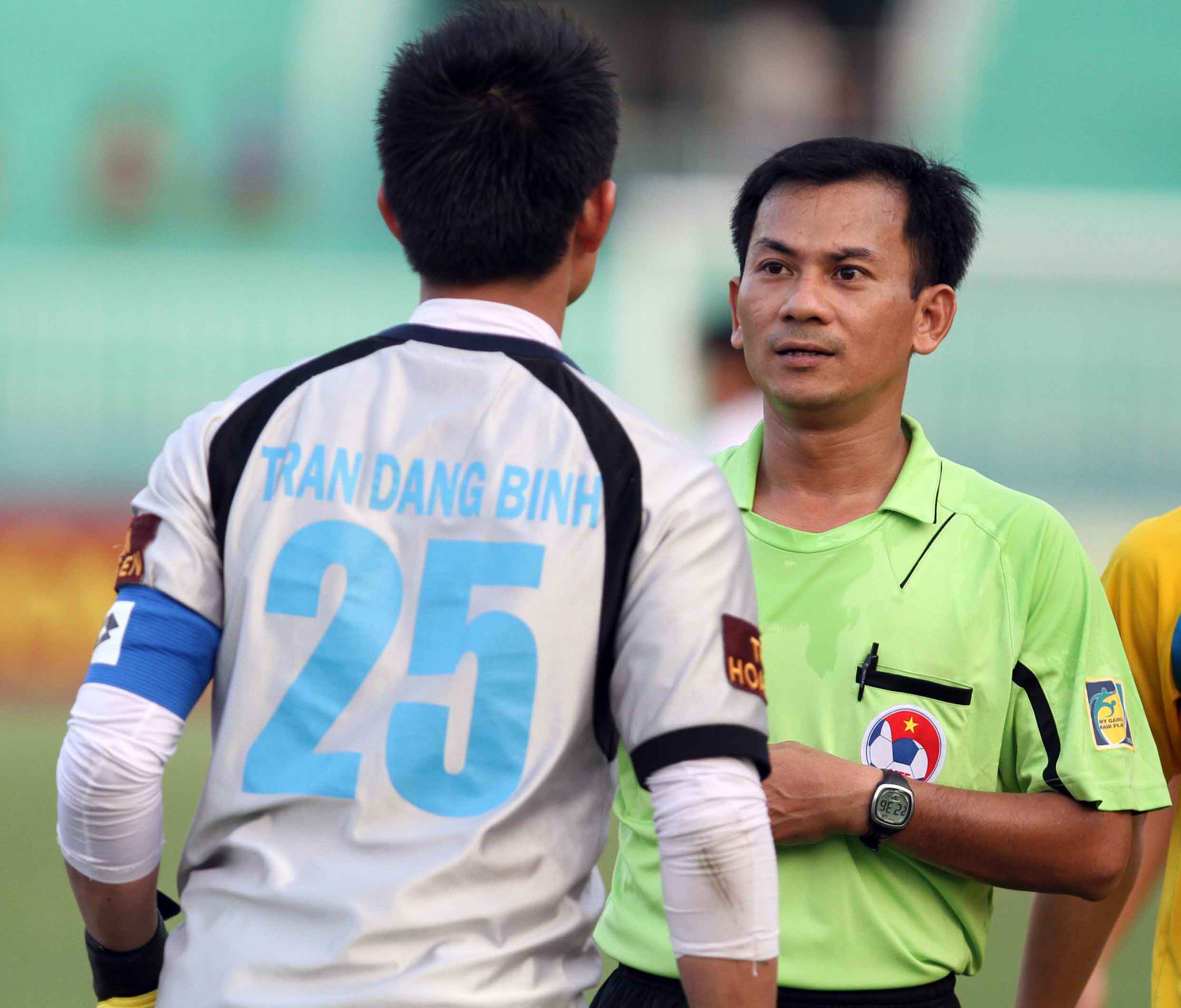A Hoàng, HAGL, Hoàng Anh Gia Lai, trọng tài V-League, HAGL vs FLC Thanh Hóa, Kết quả HAGL vs FLC Thanh Hóa, tỷ số HAGL vs FLC Thanh Hóa, Trần Xuân Nguyện