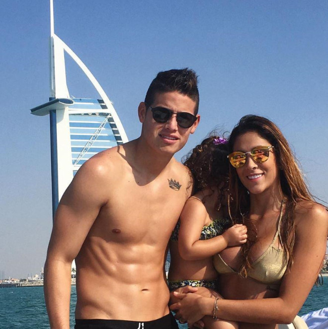 Vợ của James đã tìm nhà ở thành phố Manchester James, Real Madrid, chuyển nhượng Real Madrid, MU, tin tức MU, chuyển nhượng MU, chuyển nhượng 28/4, chuyển nhượng 28 thang 4