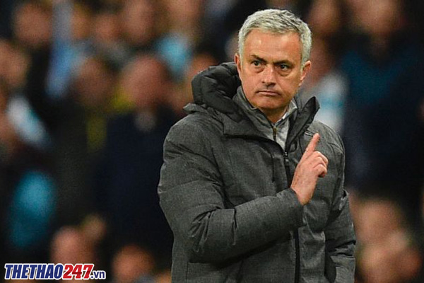 Kết quả MU vs Swansea, MU vs Swansea, tin tuc MU, HLV Mourinho, chấn thương MU