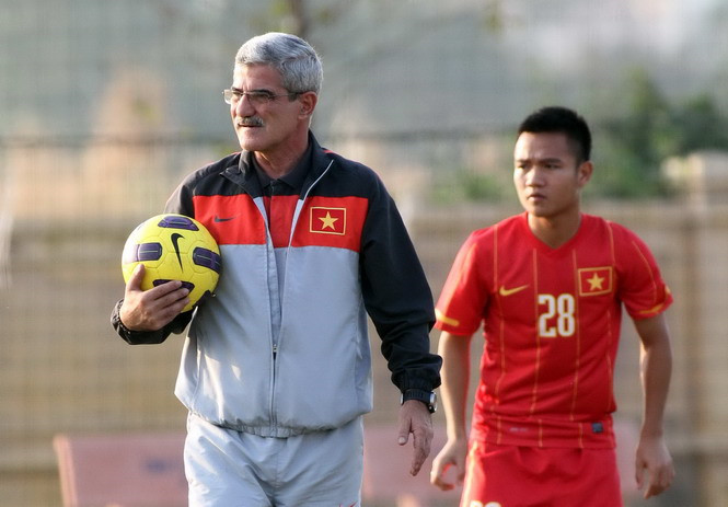 AFF Cup 2018,  HLV Calisto, HLV Park Hang-seo